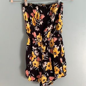 Strapless romper